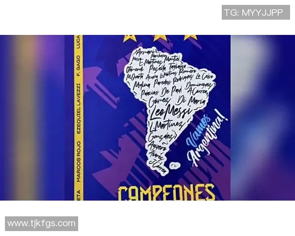 足球球星桌垫设计创意推荐，打造专属球迷的个性化办公环境